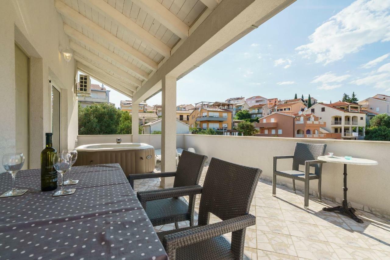Terrasol Apartments Трогир Экстерьер фото